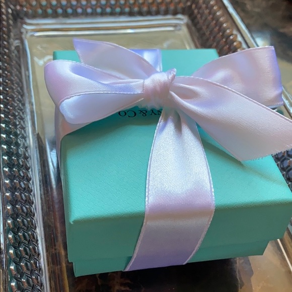 Tiffany & Co double interlocking drop pendant - Picture 2 of 6